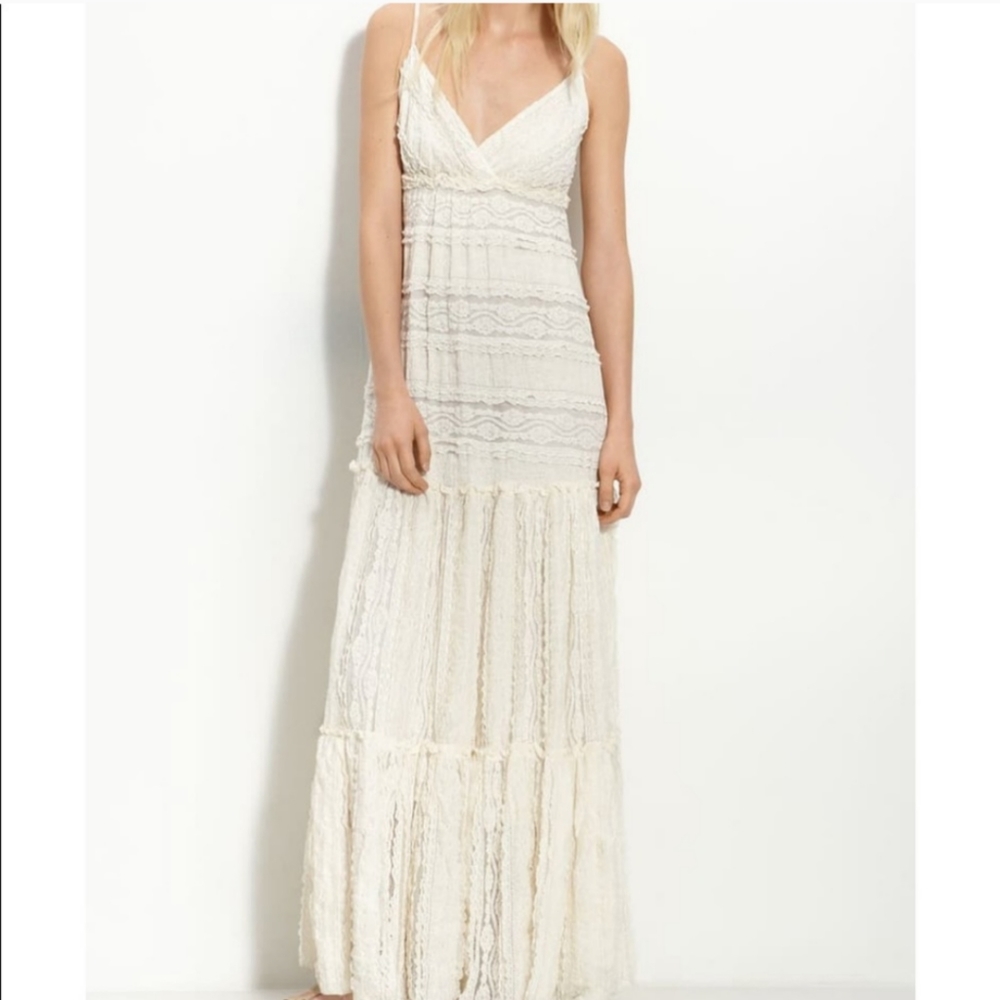Willow & Clay beautiful lace maxi dress